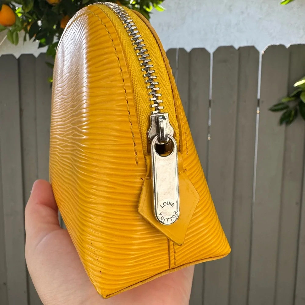 Louis Vuitton Epi Yellow Cosmetic Pouch Tassili Leather LV Clutch Bag Authentic - Picture 3 of 9